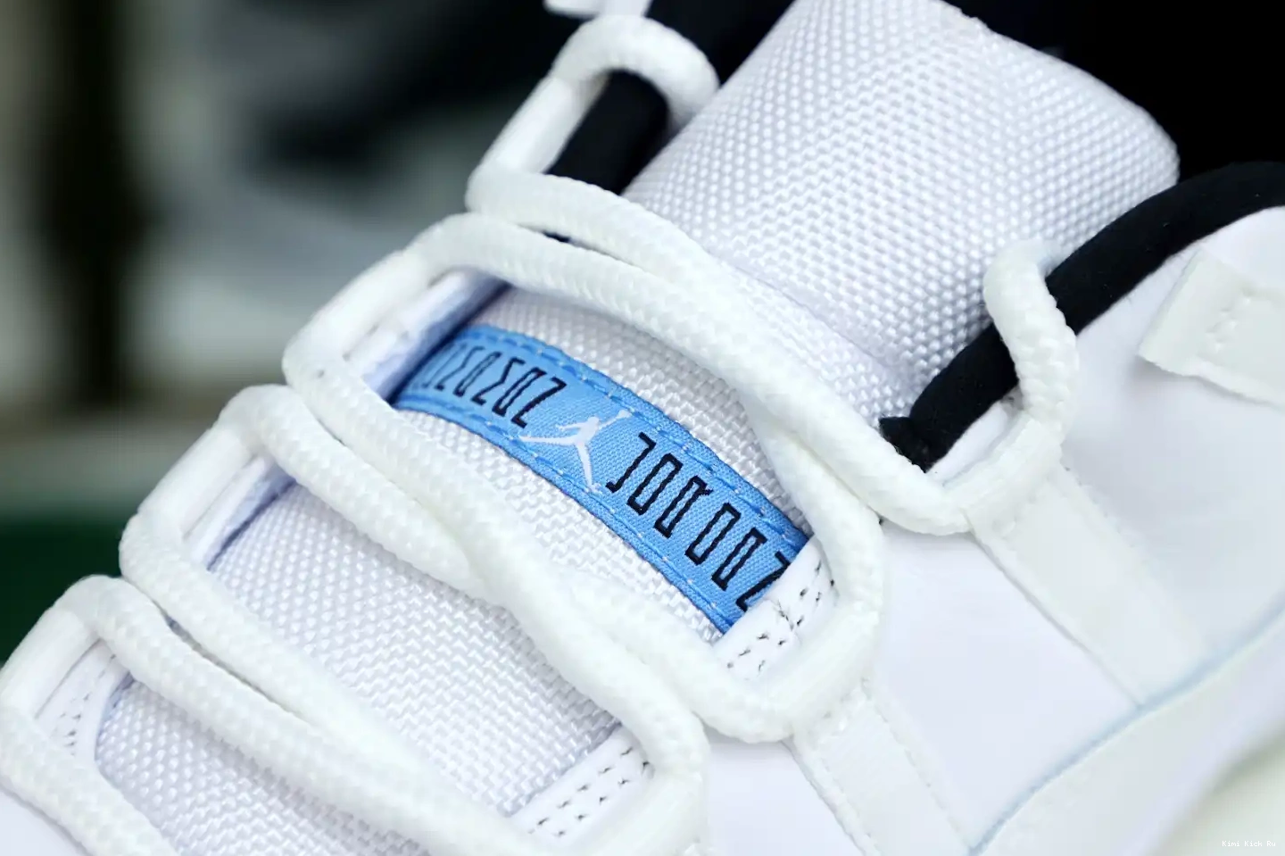 LOW LEGEND Kimikick JORDAN RETRO AIR BLUE 11 0519